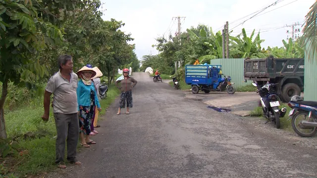 Người dân Bến Tre tiếp tục phản ứng bãi rác lớn nhất tỉnh