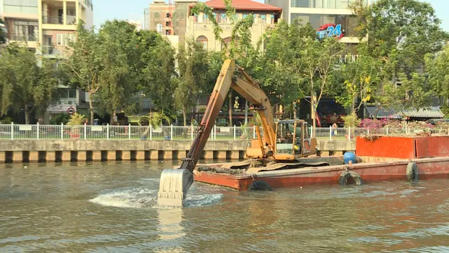 Một con kênh, ngàn ý thức