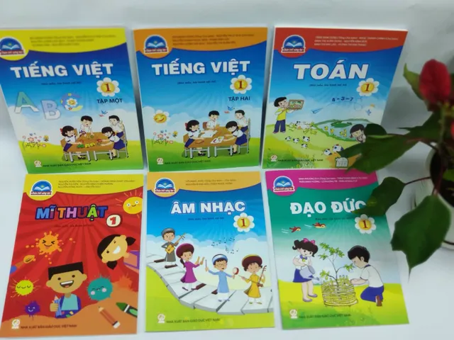 Lựa chọn sách giáo khoa công khai, minh bạch