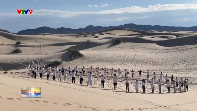 Tập yoga trên sa mạc ở Mexico