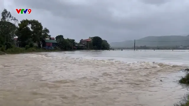 Tìm thấy thi thể người đàn ông lao ra dòng lũ cứu học sinh ở Quảng Bình