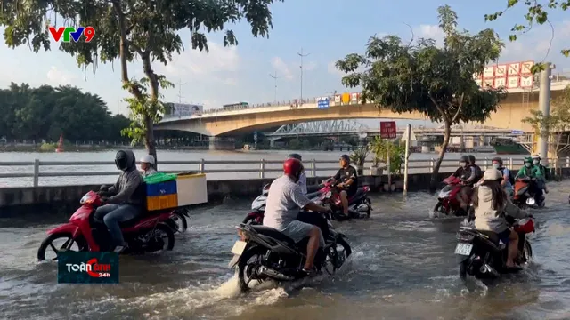 TP.HCM Người dân lại khổ vì triều cường